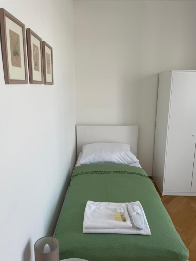 Skau Dunajska Family Two Bedroom Apartment Old Town บราติสลาวา ภายนอก รูปภาพ